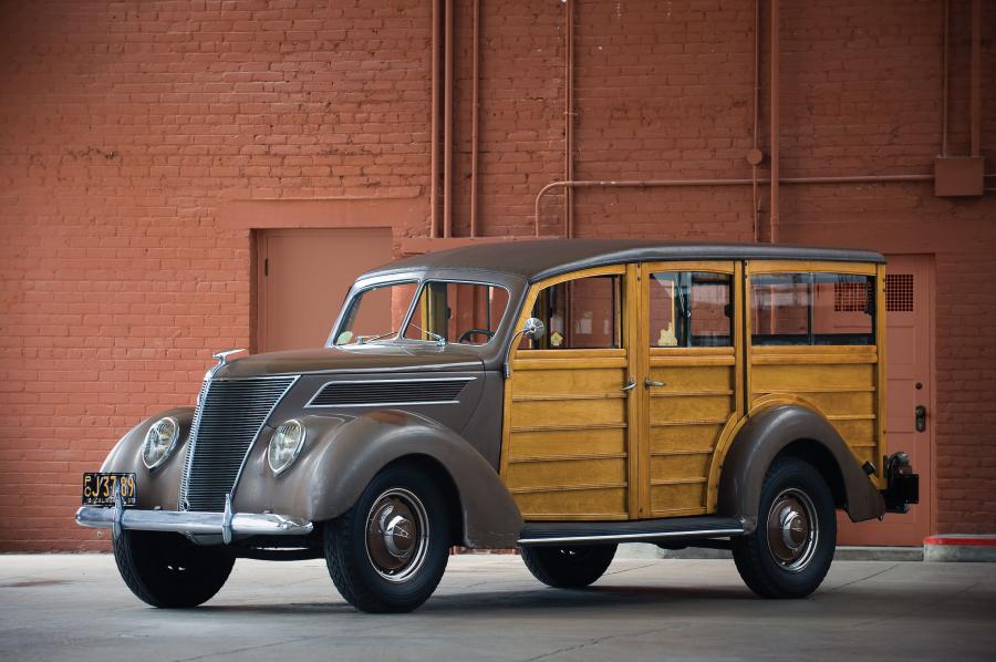  Ford DeLuxe Station Wagon 1937 года  (фото 1 из 9)